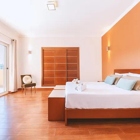 Villa Villa In Albufeira Near Sea Beach *