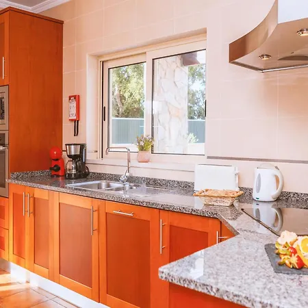 Villa In Albufeira Near Sea Beach Villa Albufeira