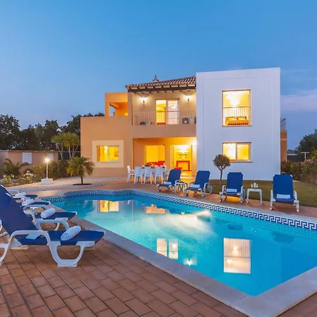 Villa In Albufeira Near Sea Beach Albufeira