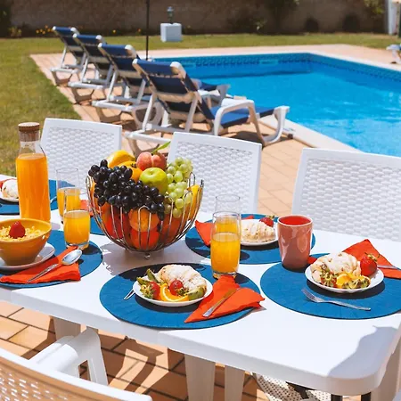 Villa In Albufeira Near Sea Beach