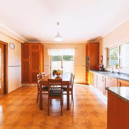 Villa In Albufeira Near Sea Beach * Albufeira