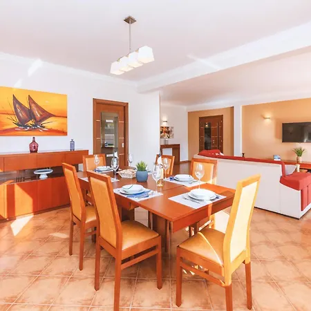 Villa In Albufeira Near Sea Beach * Albufeira