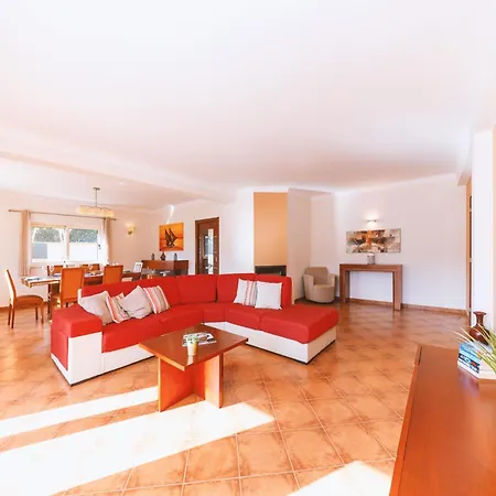 Villa In Albufeira Near Sea Beach * Albufeira