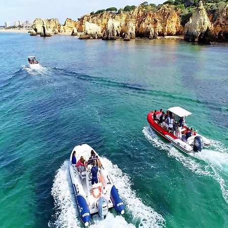 Villa In Albufeira Near Sea Beach *